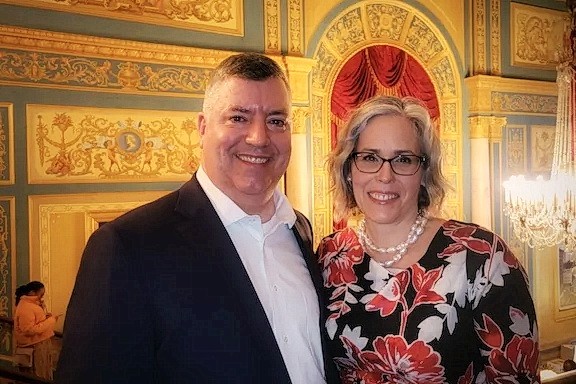 Деннис и Меган Мёрфи наслаждались шоу Shen Yun в Detroit Opera House 6 мая 2023 года. (Charlie Lu/The Epoch Times) | Epoch Times Россия