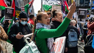 «Нечестивый союз» левых радикалов и правых исламистов захватывает США