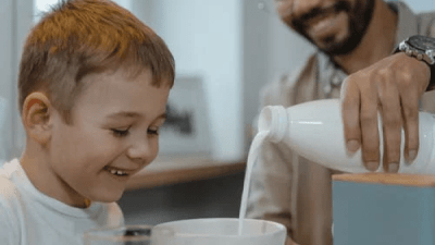 ФАС проверит в торговых сетях завышение цен на молочную продукцию