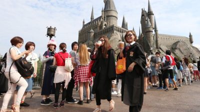 В Токио открылся тематический парк в честь Гарри Поттера (видео)