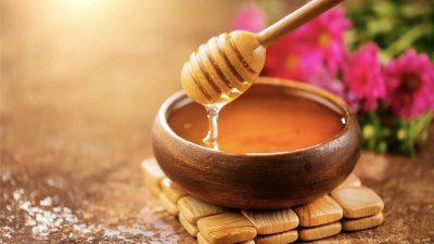 Сладкая правда: мёд — здоровая альтернатива сахару