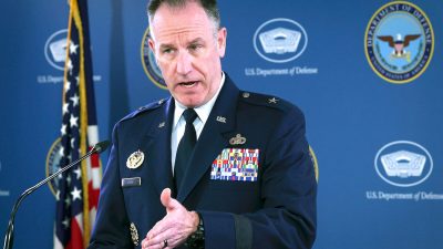 Китайский воздушный шар-шпион не шпионил, пролетая над США: Пентагон