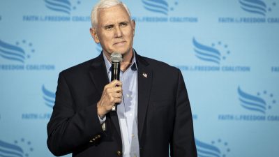 Майк Пенс подал документы для участия в президентской гонке 2024 года