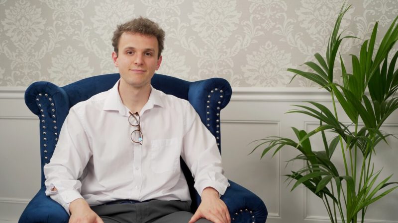 Сэм Даннинг, директор UK-China Transparency, выступает в программе NTD «Британские лидеры мысли». (NTD)
 | Epoch Times Россия