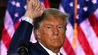 Администрация Байдена начинает передавать команде Трампа доказательства по уголовному делу