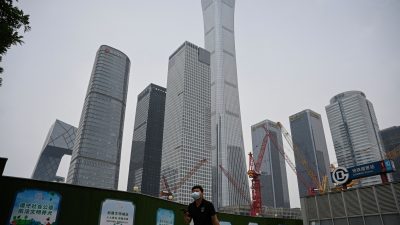 Эксперты указывают на три фактора, вытесняющие иностранные инвестиции из Китая