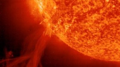 Мощные вспышки на Солнце ожидаются 17 июля