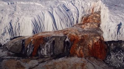 Учёные раскрыли тайну «Кровавого водопада» в Антарктиде