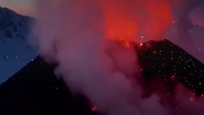 Лавовый поток на Ключевском вулкане активизировался