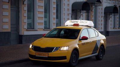 Бизнес не желает покупать российские автомобили для такси и каршеринга