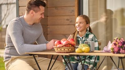 Застольная беседа: 6 идей для душевного ужина в кругу семьи