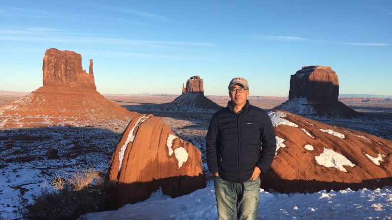 Чжоу Дэйюн в Долине монументов в округе Навахо, штат Аризона, в январе 2020 года. (Courtesy of Zhou You) | Epoch Times Россия
