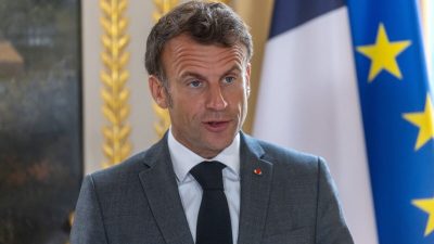 Макрон предложил ограничить работу интернета и соцсетей из-за беспорядков