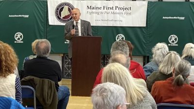 Средняя школа штата Мэн заплатила $1 тыс. за проведение ЛГБТ*-семинара для учеников