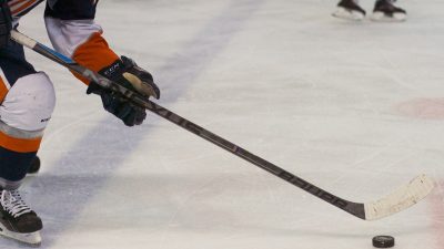 Тренер хоккейного клуба РФ заставил игроков принимать допинг