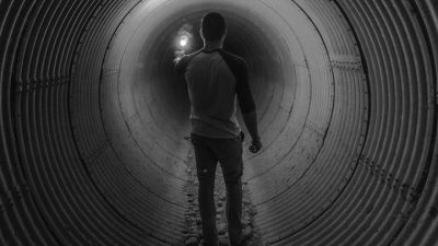 Как могли погибнуть подростки в московских коллекторах