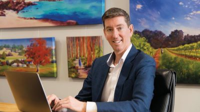 Австралийский миллионер спасся от банкротства, выведя свой бизнес из Китая