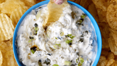 Этот лёгкий соус по вкусу похож на знаменитые картофельные чипсы, но лучше. (Lucy Schaeffer/TNS)