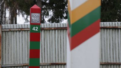 Россиян обязали в течение полугода вывезти свои автомобили из Литвы