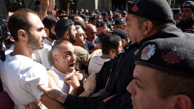 Мы парализуем Армению: оппозиция начинает масштабные акции неповиновения