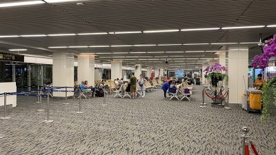 Россиянин опоздал на рейс и две недели жил в аэропорту Пхукета