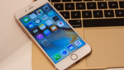 Франция временно запрещает продажу iPhone 12 из-за излучения