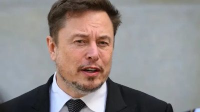 Илон Маск покидает двухпартийный форум Сената США по искусственному интеллекту в Капитолии США в Вашингтоне, округ Колумбия, 13 сентября 2023 года. (Mandel Ngan/AFP via Getty Images)