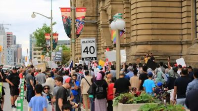 Канадским трансвеститам не рекомендуется приезжать в США