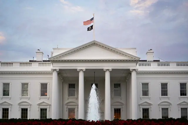 Дефицит федерального бюджета США удвоится до $2 трлн, несмотря на «достижения» Байдена Белый дом, Вашингтон, 10 июля 2023 года. (Madalina Vasiliu/The Epoch Times)
| Epoch Times Россия