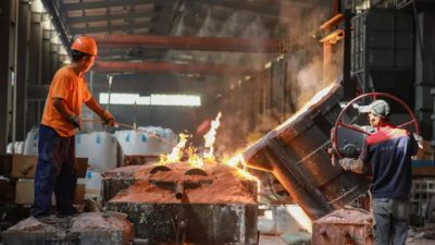 Деятельность китайских предприятий сигнализирует о долгосрочных проблемах, говорит эксперт