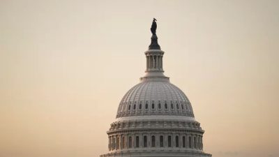 Конгресс США готовится к битве за бюджетные средства в условиях приостановки работы правительства