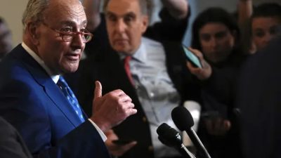 Лидер большинства в Сенате США собрался в Китай, но не говорит зачем