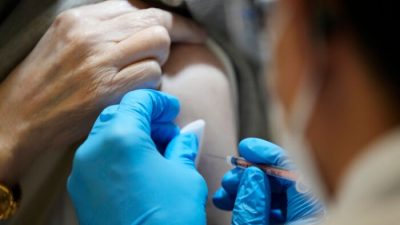 В Южной Корее выплатят компенсации за умерших от вакцины против COVID-19