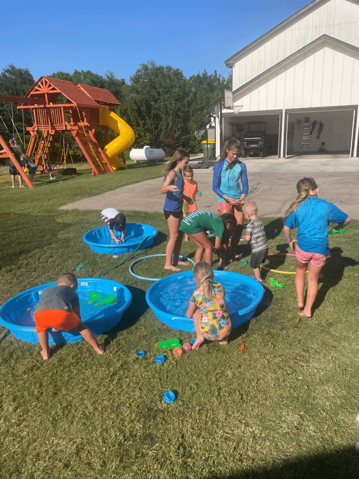 Три поколения семьи живут по соседству и видят в этом большие преимущества