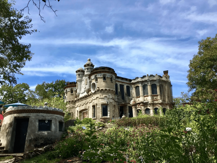 Руины призрачного замка Баннерман на необитаемом острове