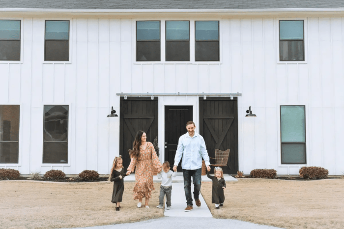 Три поколения семьи живут по соседству и видят в этом большие преимущества