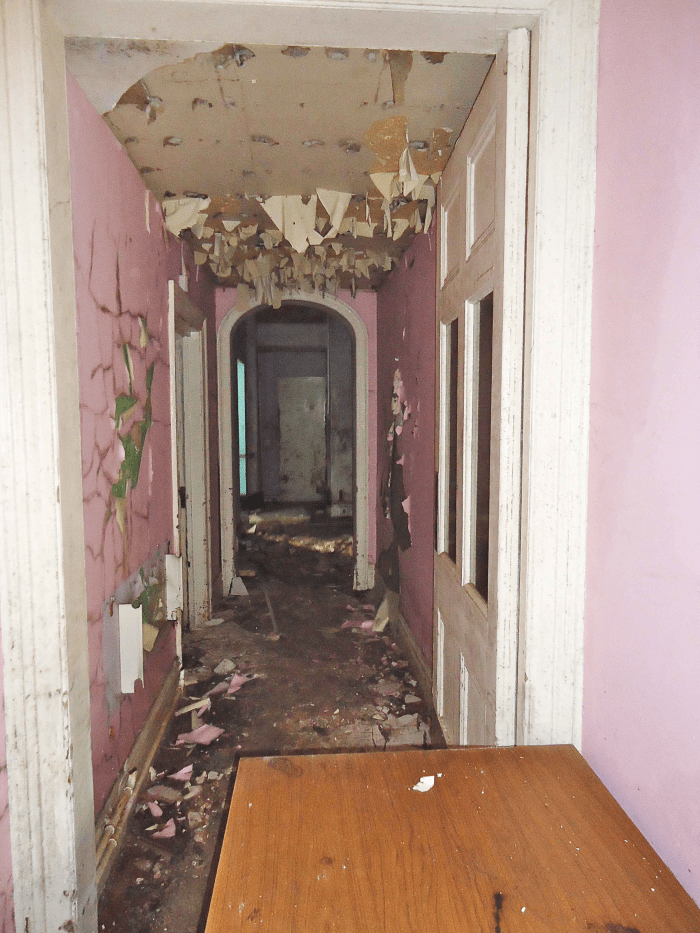 (SWNS) Супруги купили ветхий особняк, служивший притоном. После реставрации 200-летний дом получил высокие награды