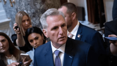 Демократы похвалили Кевина Маккарти за законопроект, предотвративший приостановку работы правительства