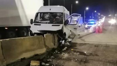 Маршрутка врезалась в бетонное ограждение на Кубани, есть пострадавшие