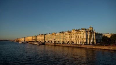В АТОР сообщили о ценах на туры в Петербург в ноябрьские праздники