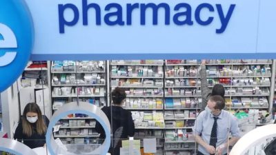 Американцы принимают лекарства по рецепту почти половину своей жизни, показало исследование