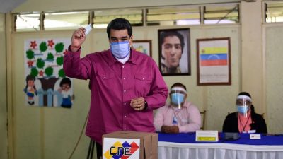 Администрация Байдена приостановила действие нефтяных и газовых санкций против Венесуэлы после заключения предвыборного соглашения