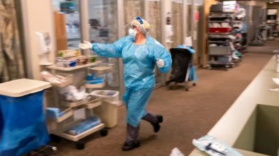 По мнению врачей, случаи заболевания COVID-19 становятся более лёгкими, с акцентом на верхние дыхательные пути