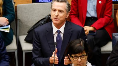 Губернатор Калифорнии отправился в Израиль и Китай решать «судьбу мира»