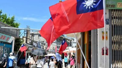 Парламентарий: Китай не имеет права совать нос в дипломатические поездки Австралии на Тайвань