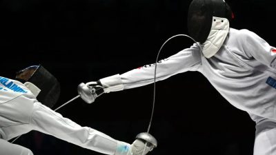 Победа трансгендеров в фехтовании в женской категории вызывает негативную реакцию в Интернете