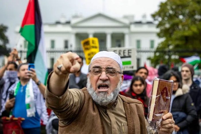 «В США уже может существовать ячейка, планирующая следующую террористическую атаку»