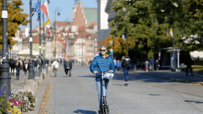В РФ начнут штрафовать за езду на самокате в нетрезвом виде