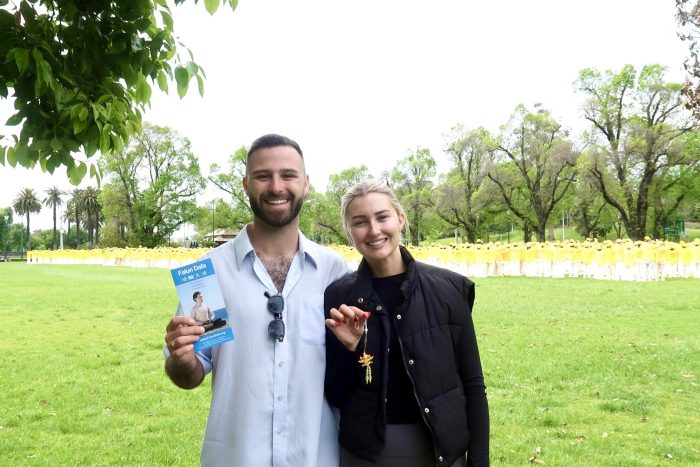 Австралийцы восхищаются мужеством последователей Фалуньгун