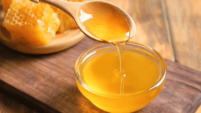 Мёд может быть лучше антибиотиков в борьбе с бактериями и вирусами